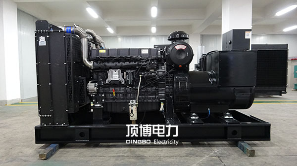 頂博上柴立式直列6缸200KW柴油發(fā)電機(jī)組（型號SC9D310D2）主要技術(shù)參數(shù)