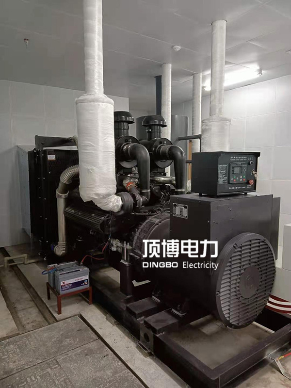 當(dāng)柴油發(fā)電機(jī)運(yùn)行中出現(xiàn)這些現(xiàn)象時，應(yīng)考慮是否排氣管發(fā)生了堵塞