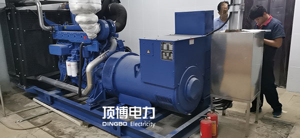 注意！柴油發(fā)電機(jī)上或周圍的灰塵、泥土和異物也是引起火災(zāi)或機(jī)組過熱的原因