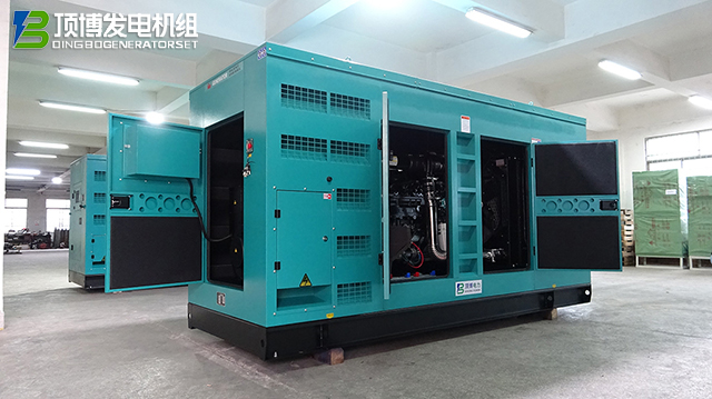 頂博柴油發(fā)電機組：企業(yè)工廠穩(wěn)定運行的堅實后盾，高效智能引領行業(yè)新篇章